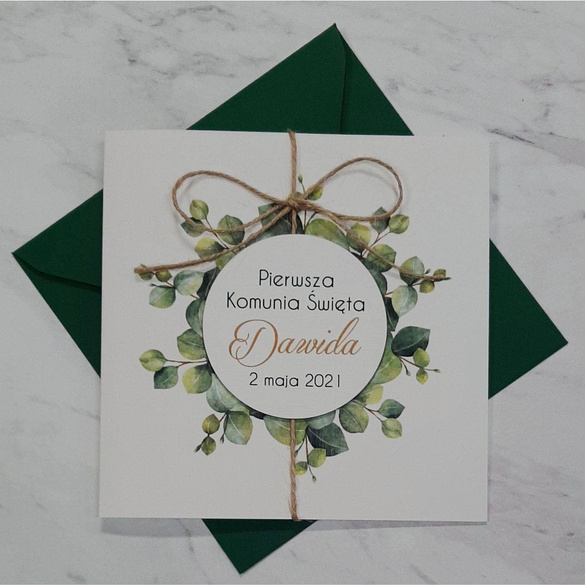 Kwadratowe Zaproszenia na Komunię z wiankiem i eko sznurkiem C 60