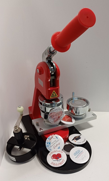 Przypinka z TWOIM nadrukiem 56 mm